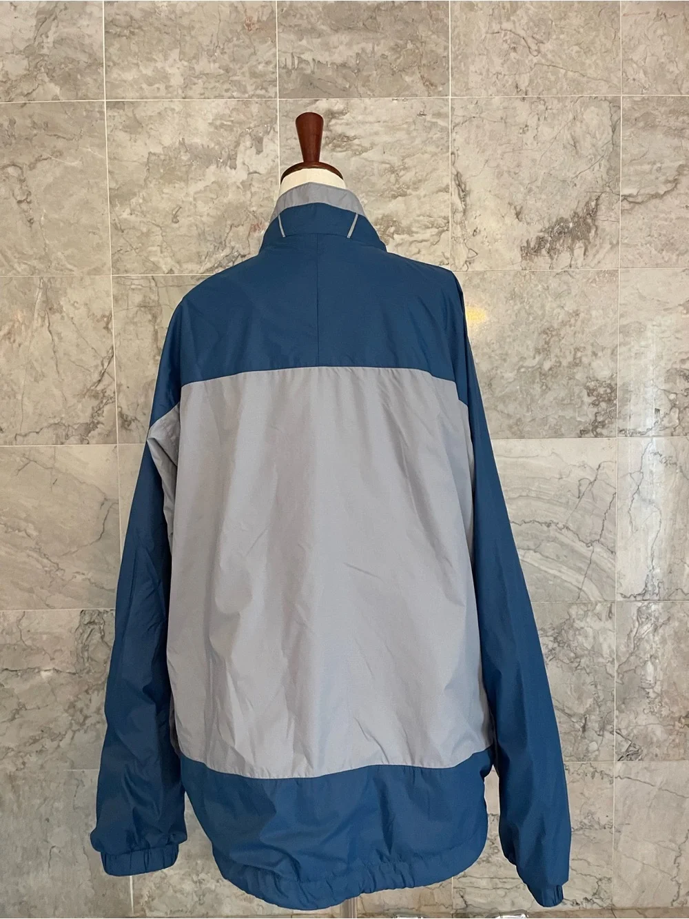L.L. Bean bean windbreaker