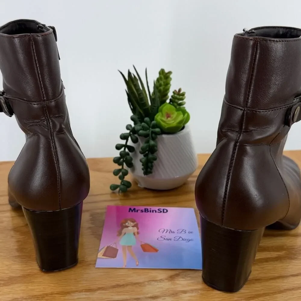 Nine & Co. Leather Heeled Zippered Ankle Boots Booties - Brown - Women's 8.5