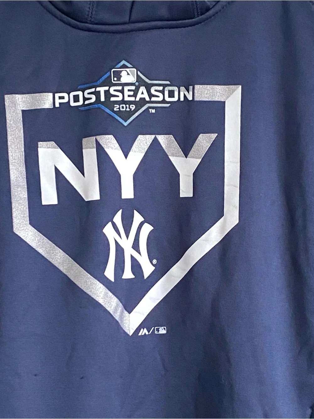 Majestic New York Yankees 2019 Post Season Fleece Pullover Hoodie kids Medium