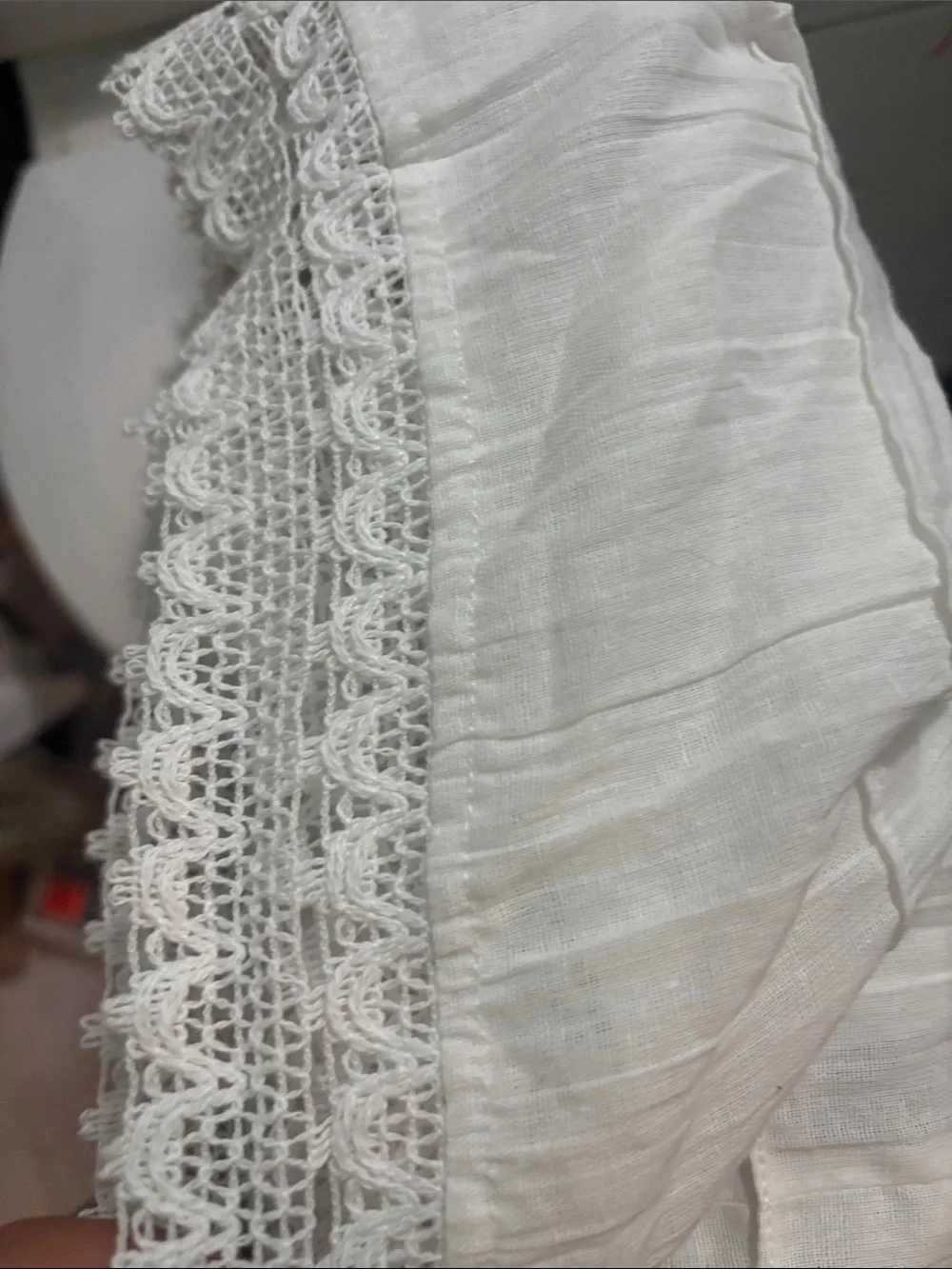 N/A white stretchy