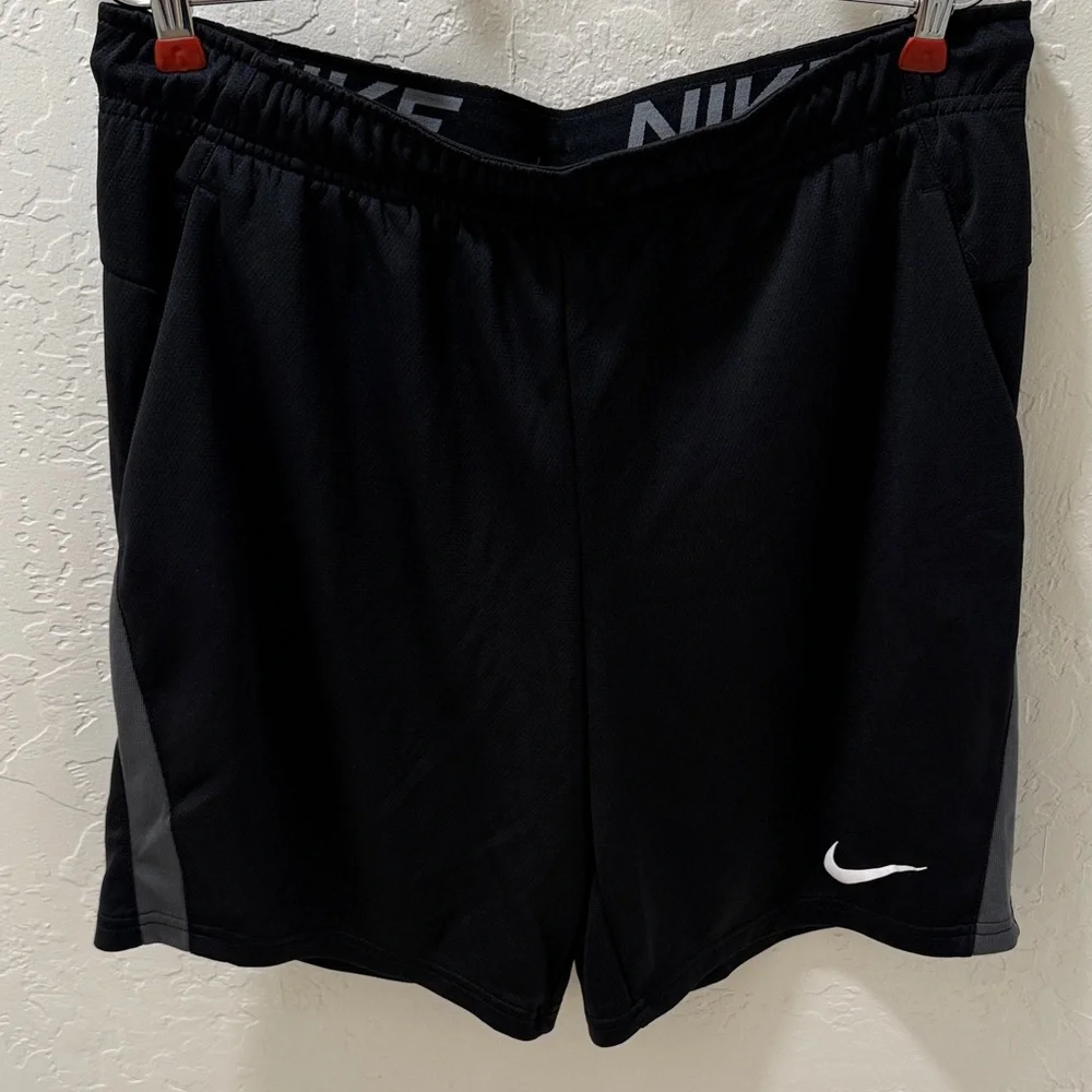 Nike Men’s Black Performance Shorts-  Large