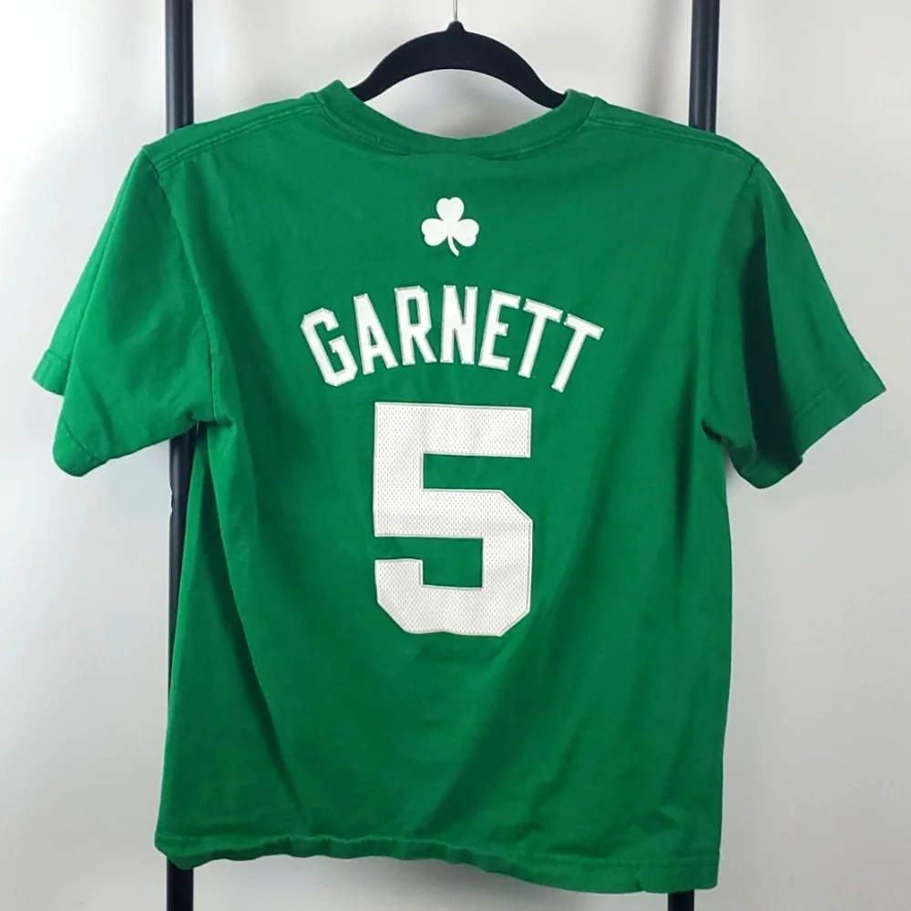 Adidas Boston Celtic Basketball T-Shirt Green  NBA #5 Garnett kids size  M