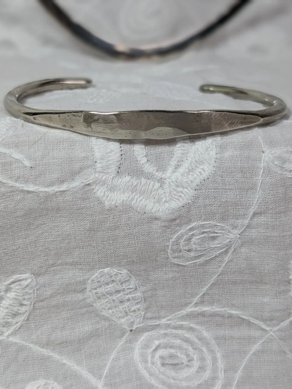 Vintage (80’s) Handmade Hammered Sterling Silver Torque Cuff Bangel Bracelet