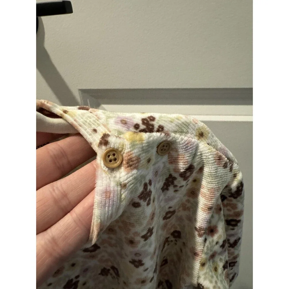 Huggies Shirt Girls 9-12 Months White Floral Long Sleeve Button Shoulder Top
