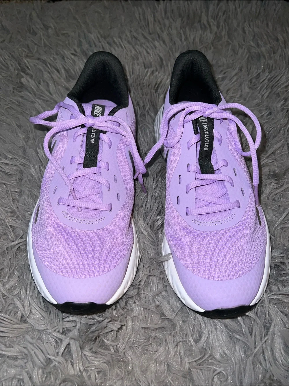 Nike reflective upper detail