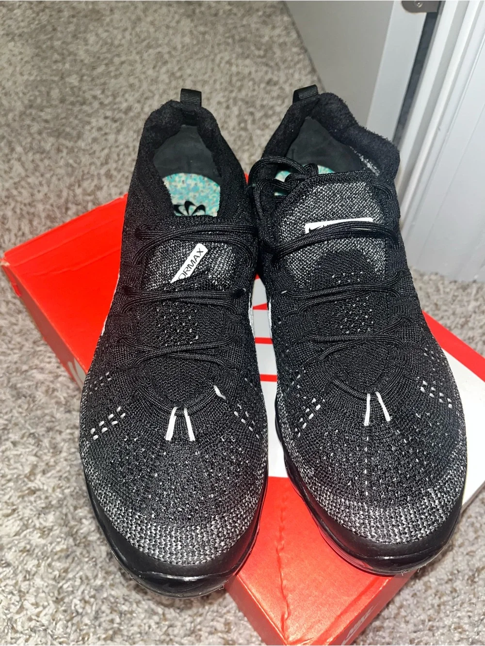 Nike Black/White VaporMax Flyknit Sneakers