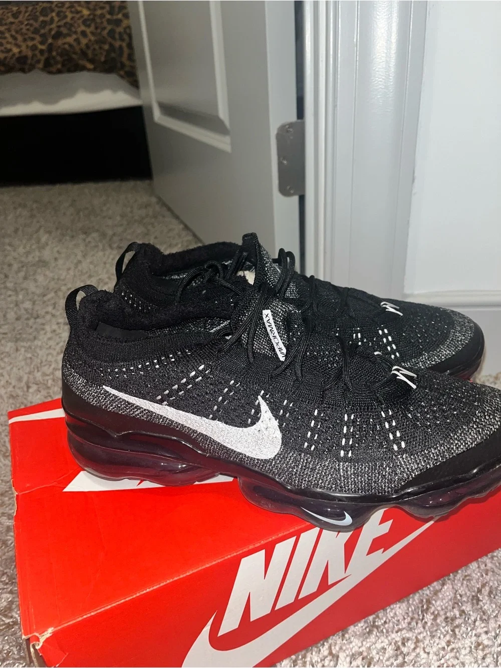 Nike Black/White VaporMax Flyknit Sneakers