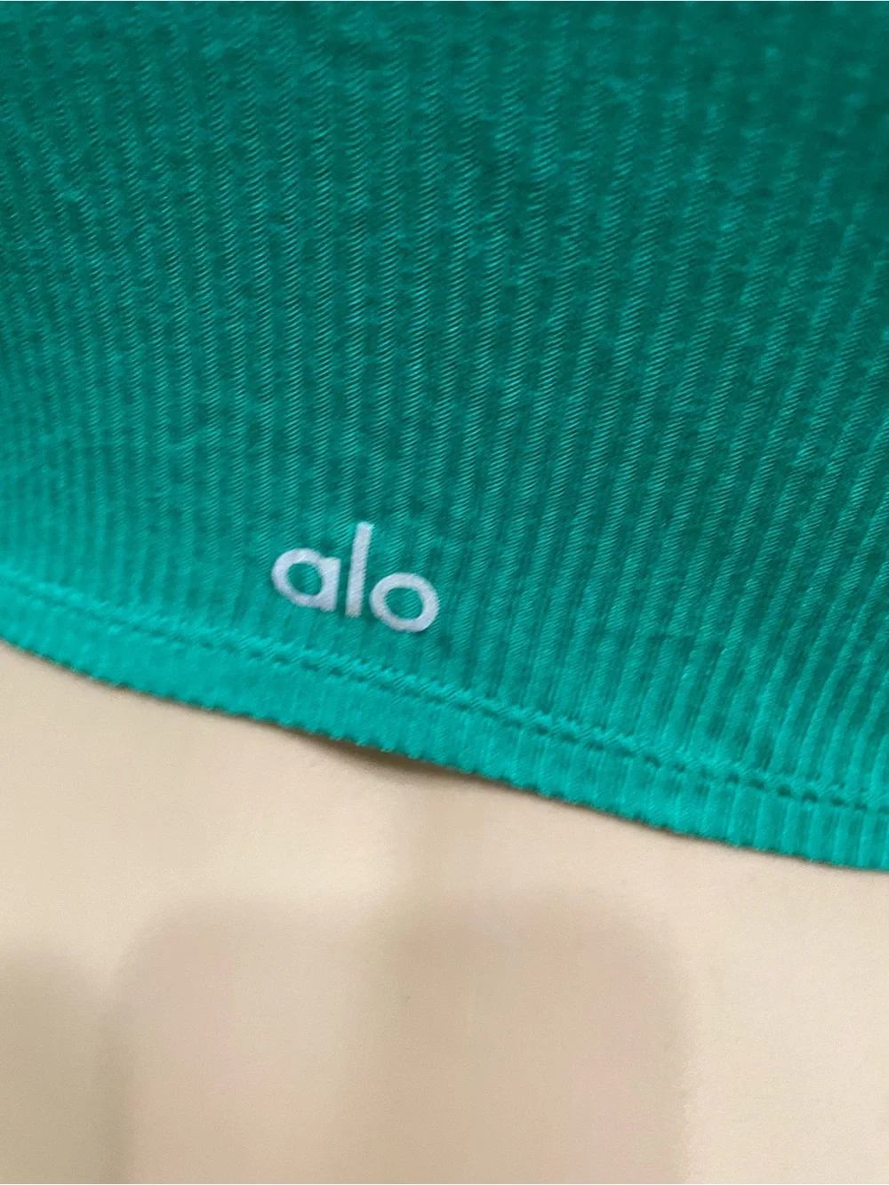 ALO Yoga stylish casual ruched