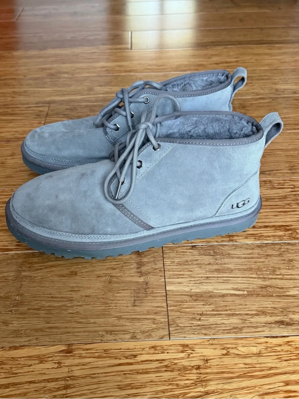 UGG pull plush
