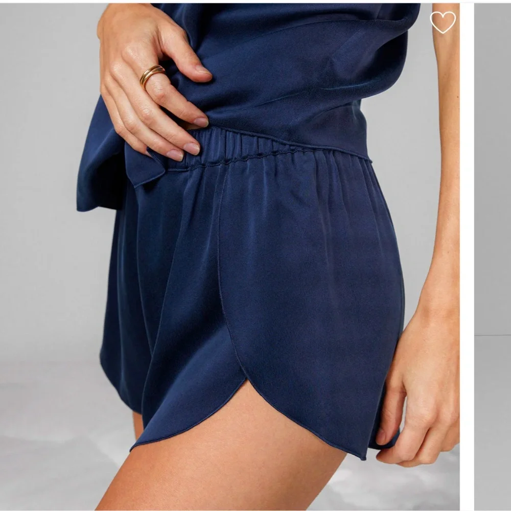 LUNYA BNWT Washable Silk Tulip Back Short Set in Deep Blue Size XS