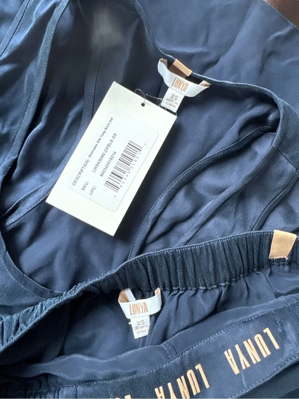 LUNYA BNWT Washable Silk Tulip Back Short Set in Deep Blue Size XS