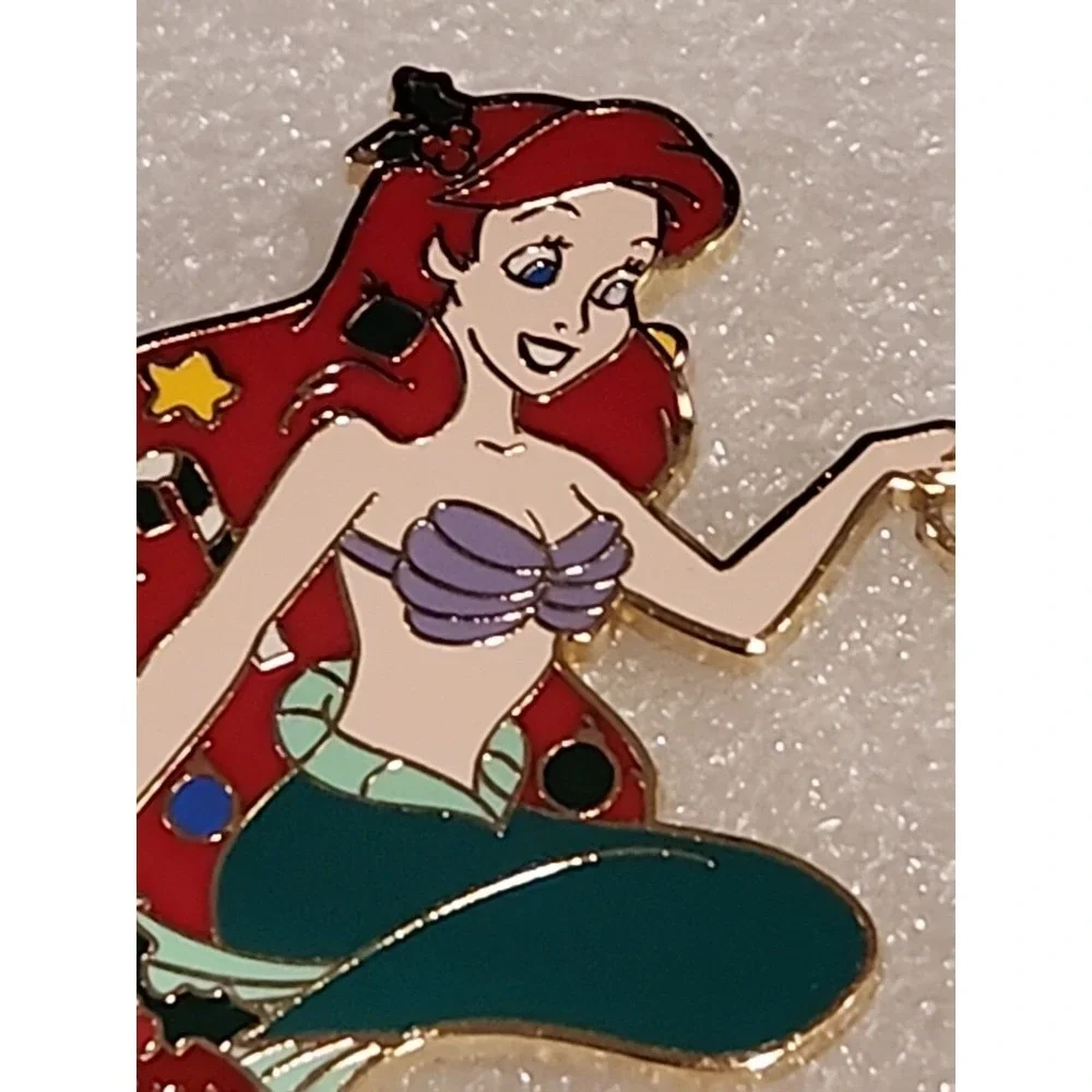 Disney Pin LITTLE MERMAID‎ PRINCESS ARIEL 12 Christmas Swans Swim LE 300 74400