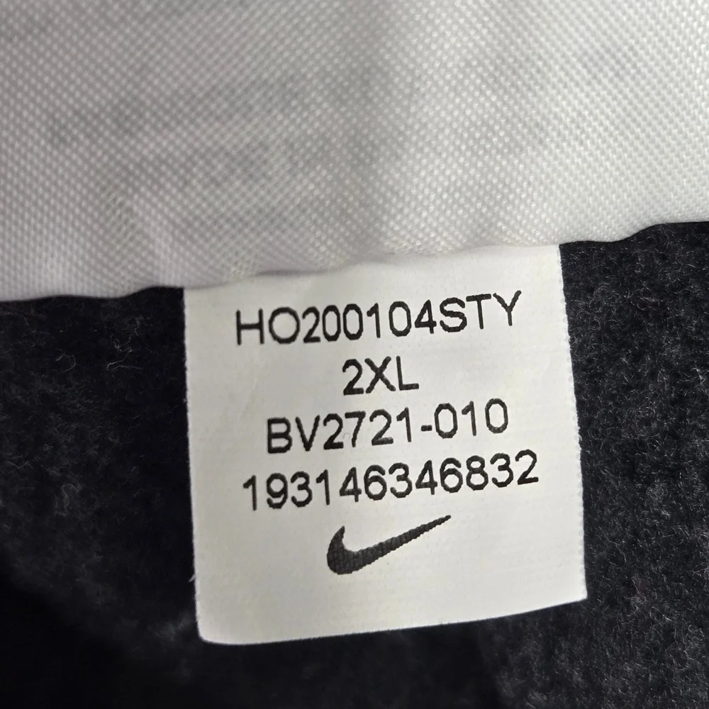 Nike sportswear club