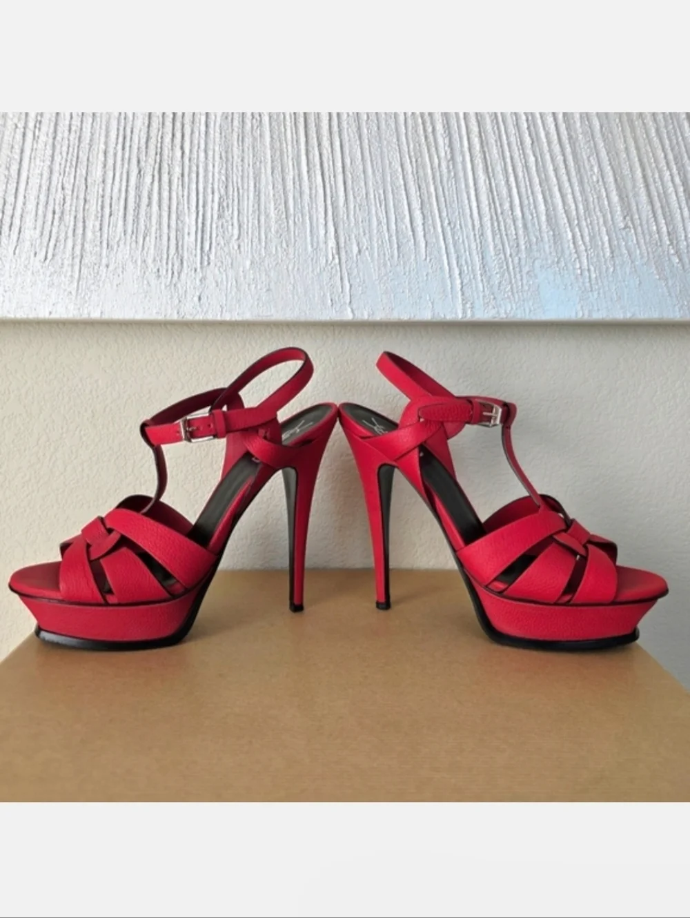 Yves Saint Laurent 🔷 suit stiletto