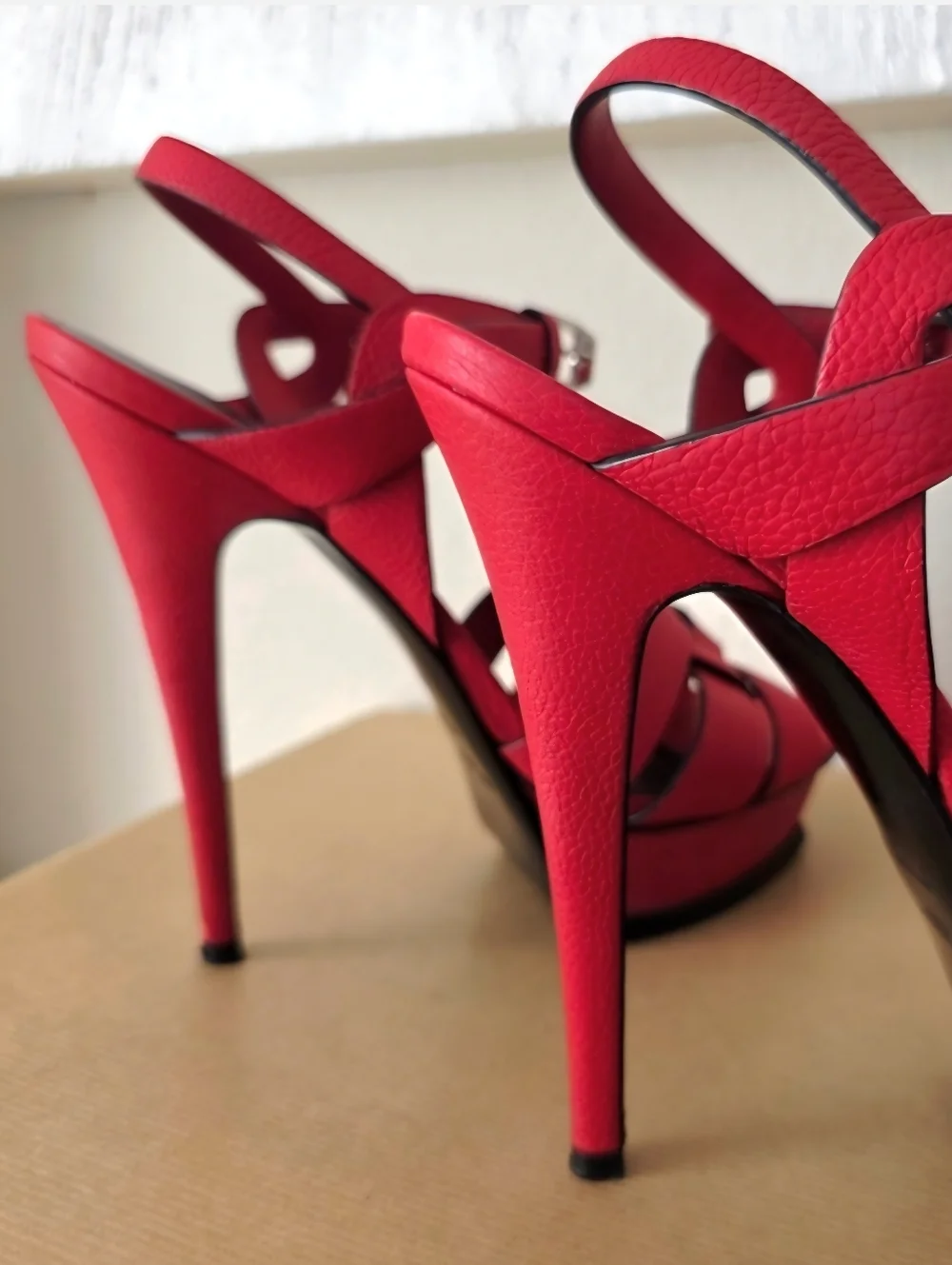 Yves Saint Laurent environment insole