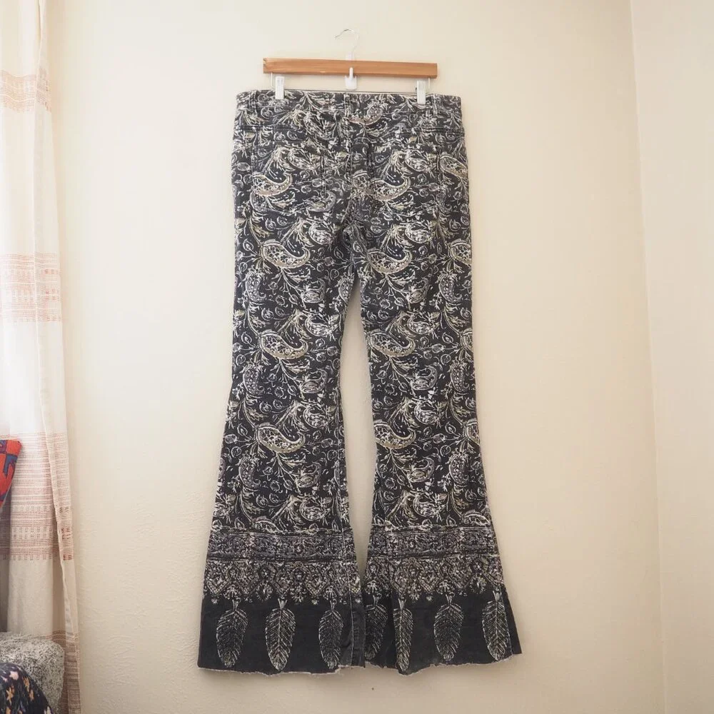 RARE Free People New Delhi Paisley Corduroy Flare Pants sz 31