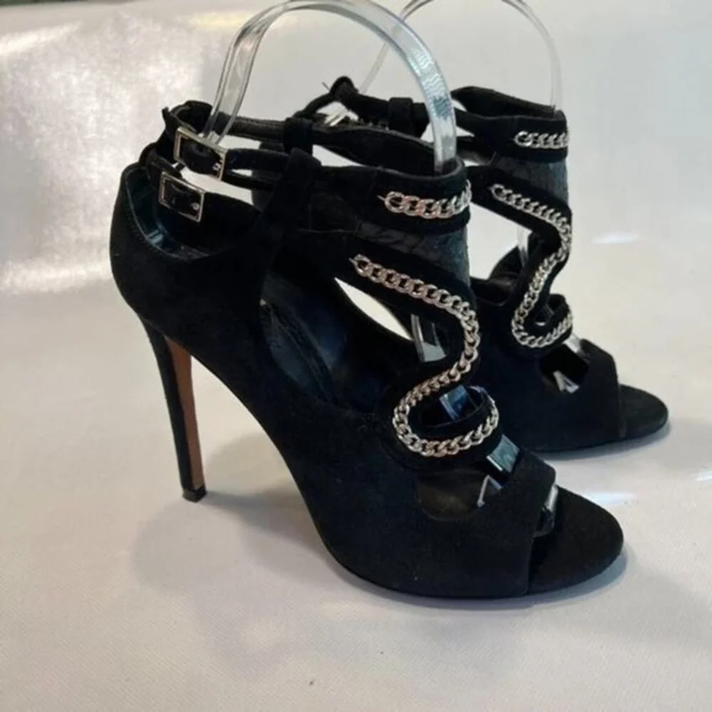 Brian Atwood fashion chain