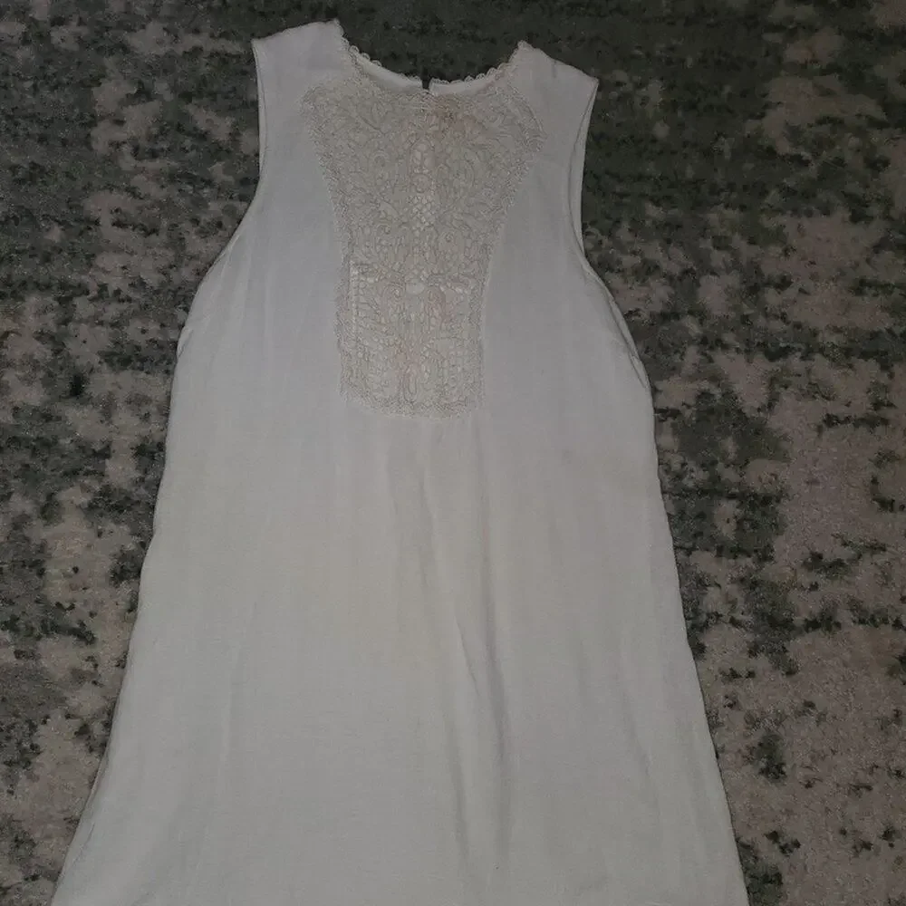 Free People White Embroidered Piece || Medium