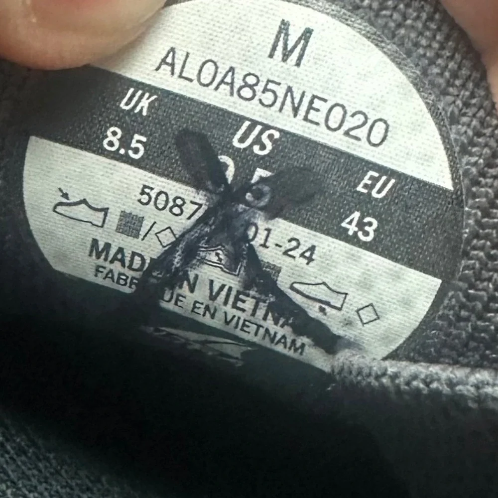 Altra escalante mens