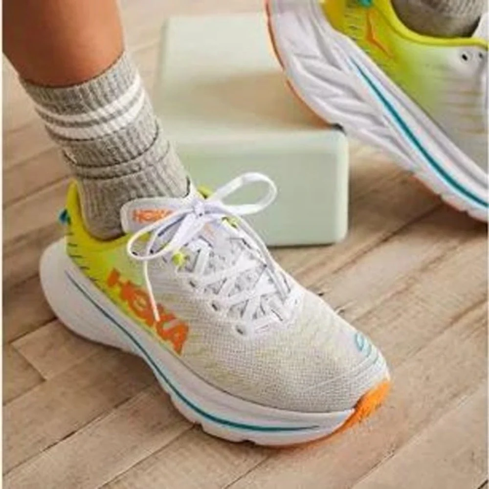 Hoka One One hoka bondi