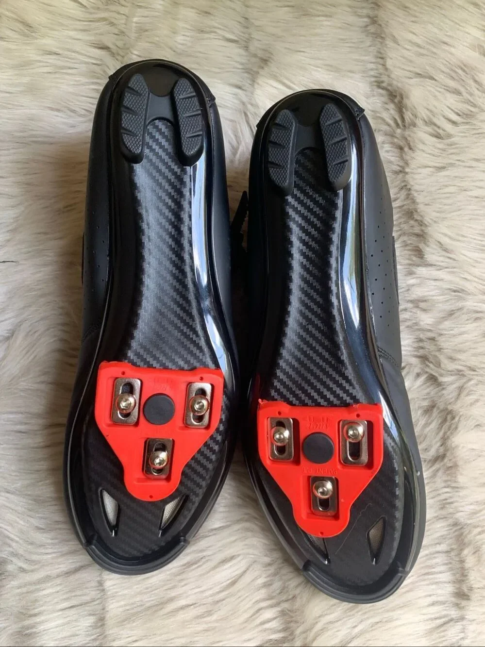 Kyedoo nwot unisex