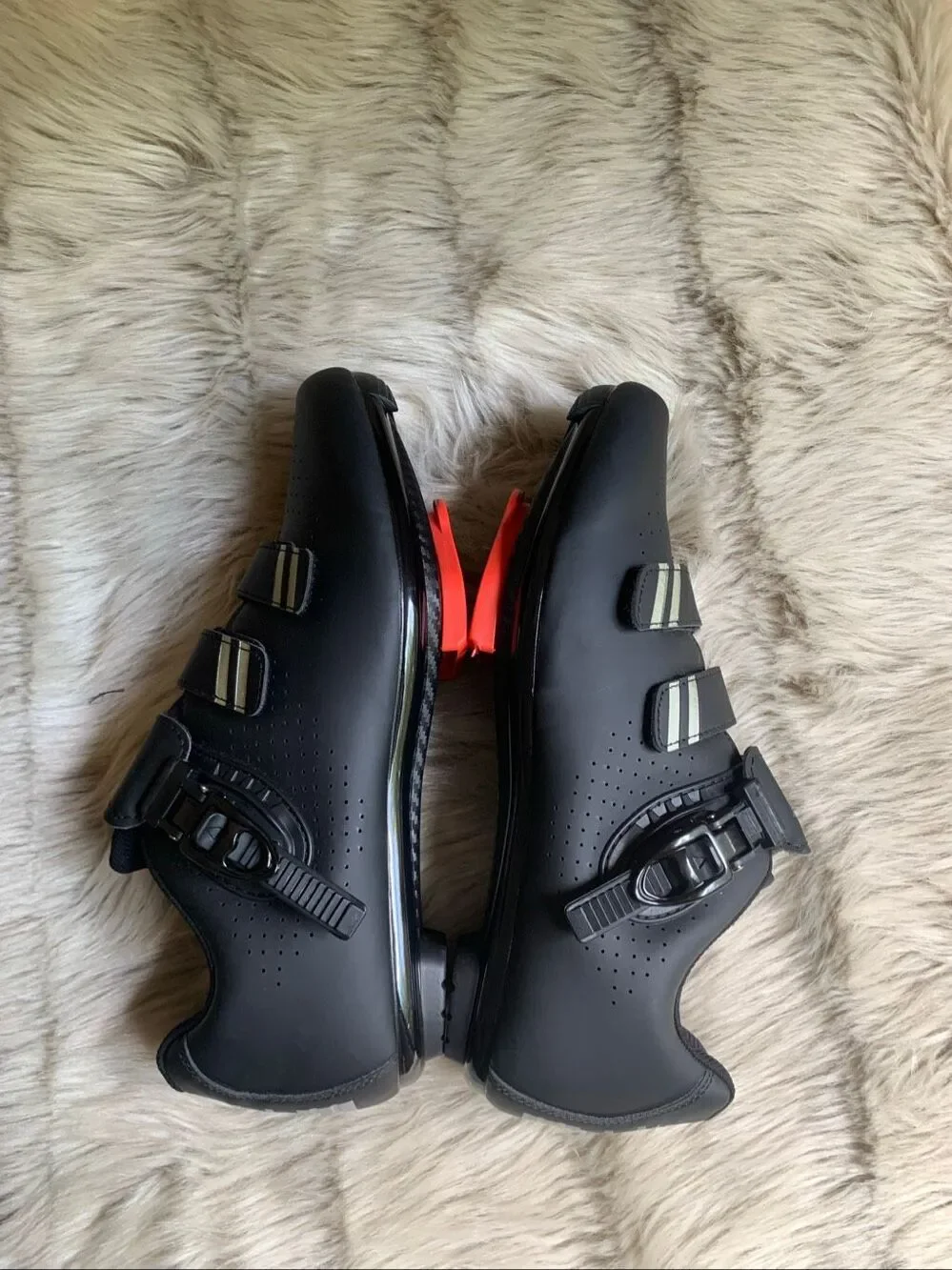 Kyedoo nwot unisex