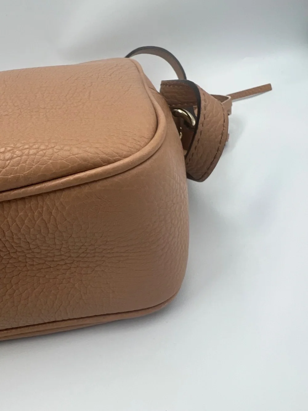 GUCCI Pebbled Calfskin Small Soho Disco Bag Preloved