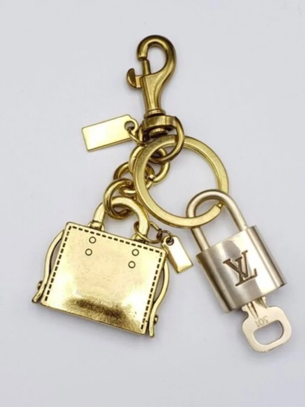 LV Gold Padlock Authentic 🔑 Luxury Bag Charm w/ Unbranded Golden Bag Keychain