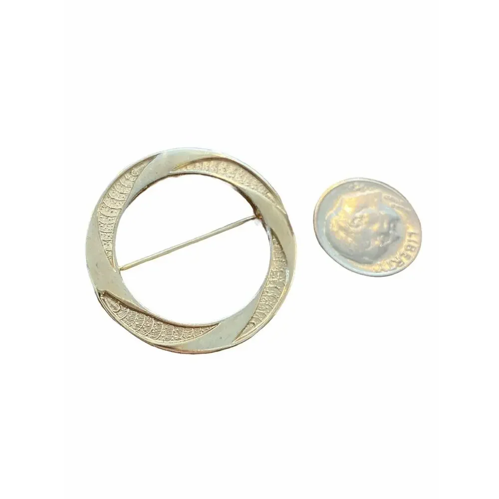 Vintage Brooch Goldtone Round Etched Traditional Style