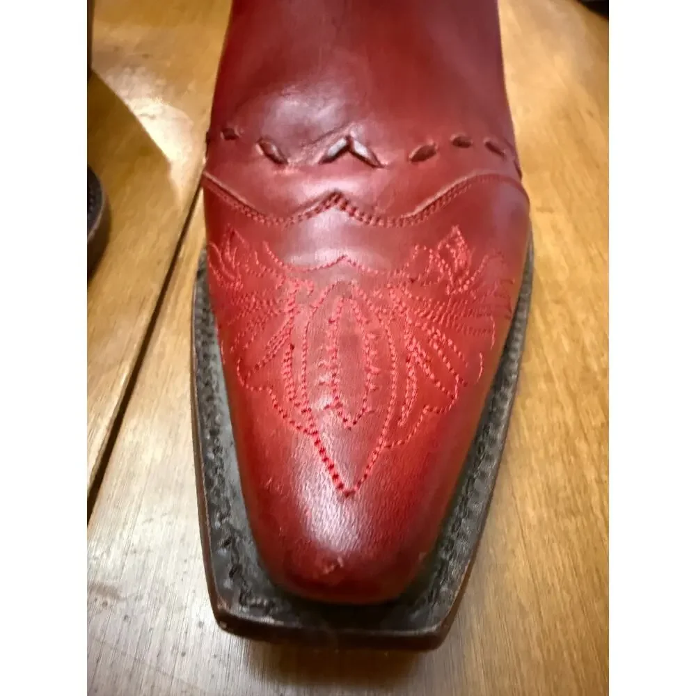 Charlie Horse by Lucchese step out