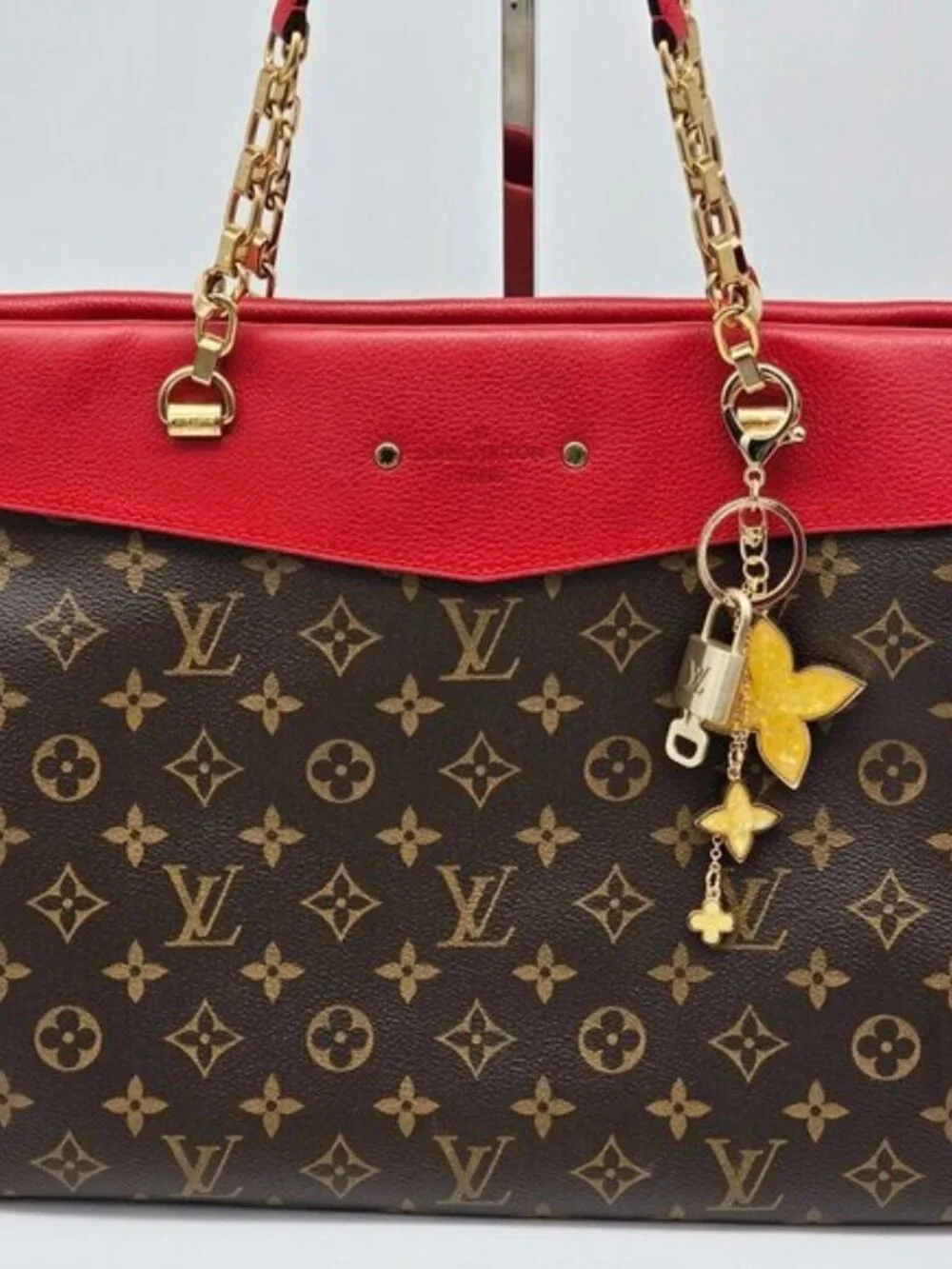 LV Gold Padlock 🔑 Authentic Louis Vuitton Charm + Unbranded Flower Keychain