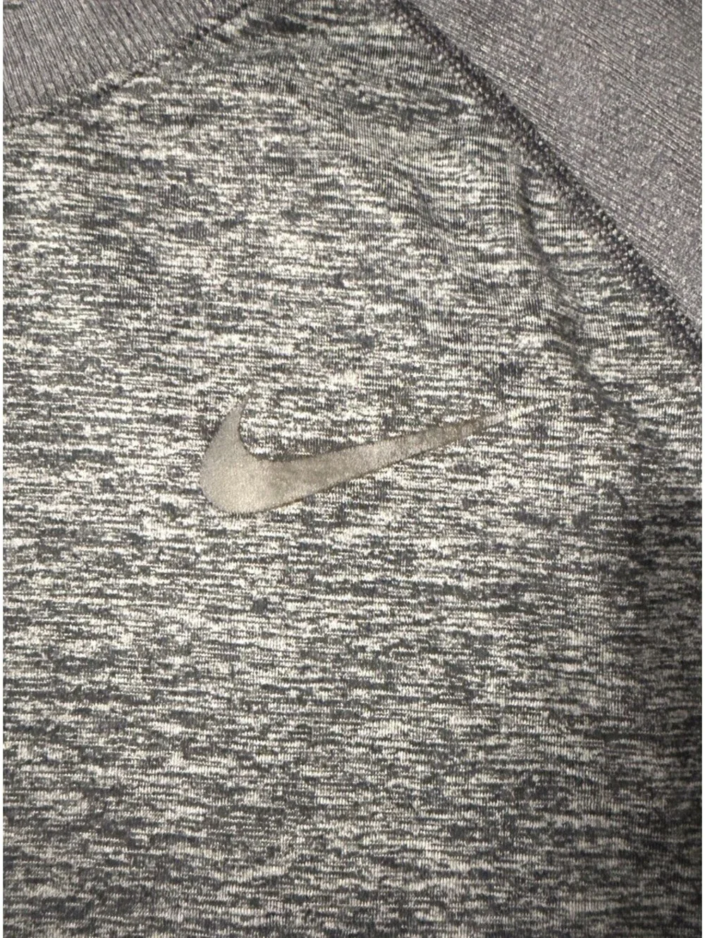 Nike Running Dri-FIT Men’s Gray Long Sleeve Performance Shirt Size L