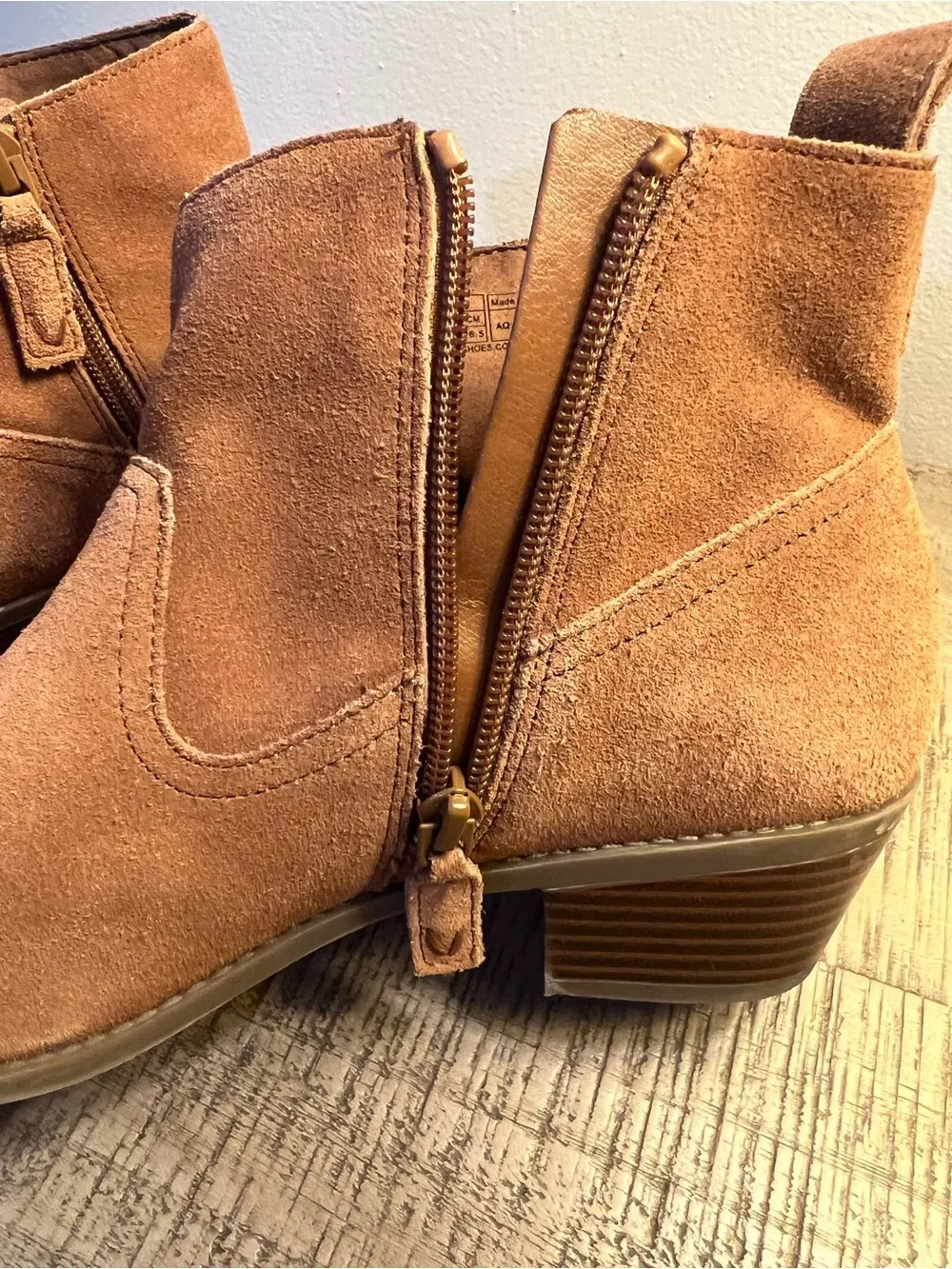 Vionic soft suede