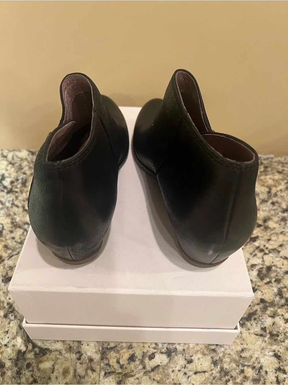 Dansko - Leyla Burnished Nubuck - black  Women’s sz 37 New in box, never worn
