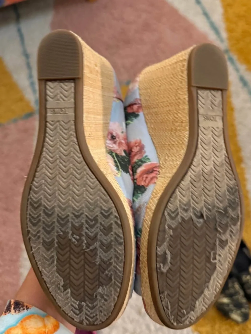 Toms women open