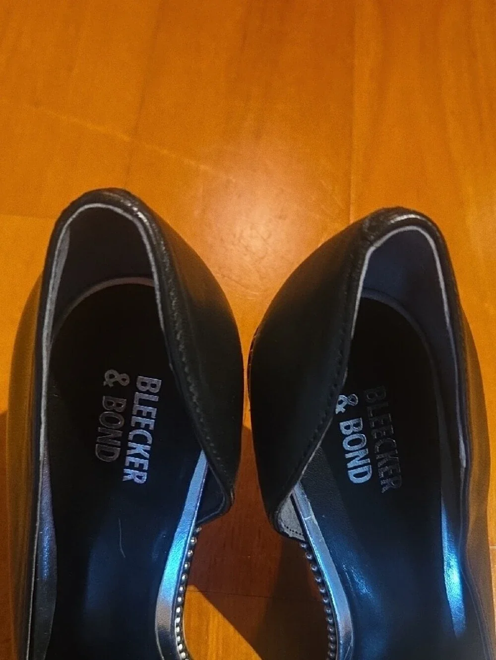 Bleecker & Bond sleek black
