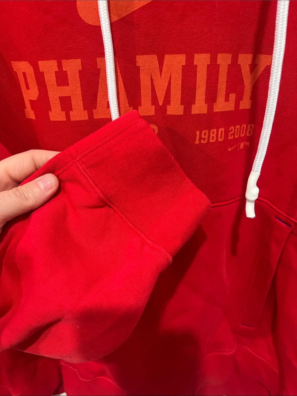 Nike Philadelphia Phillies Phamily Red Hoodie Size‎ XL