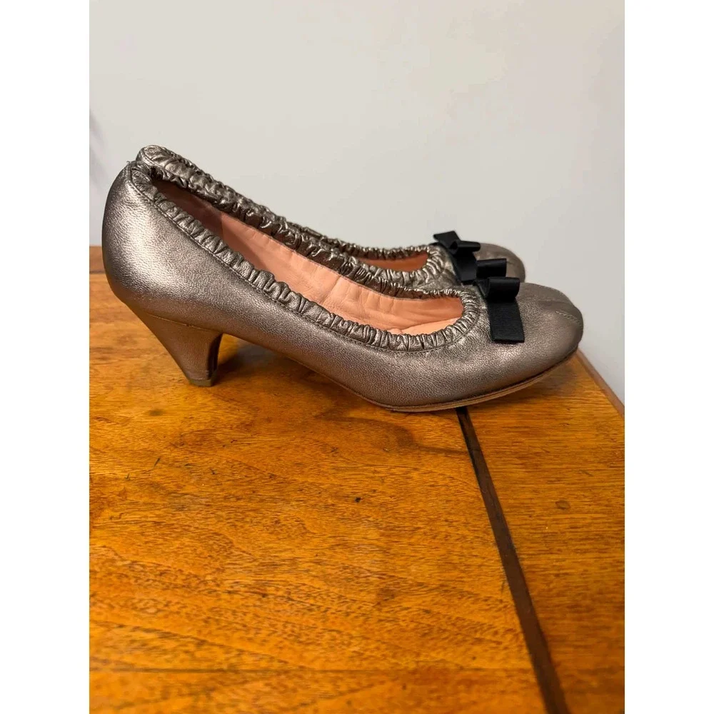 Vtg y2k Marc by Marc Jacobs Metallic Bronze Leather Kitten Heels Bow Pumps 39.5