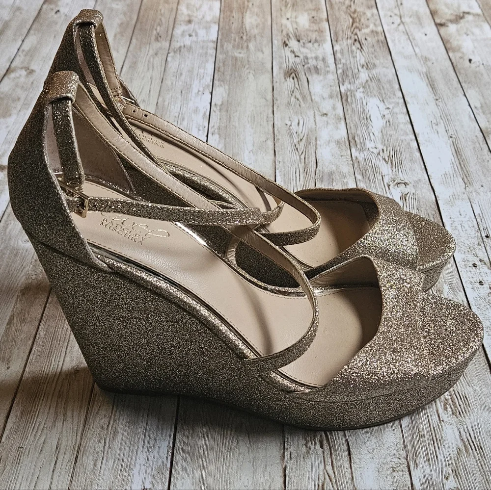 Badgley Mischka offering up