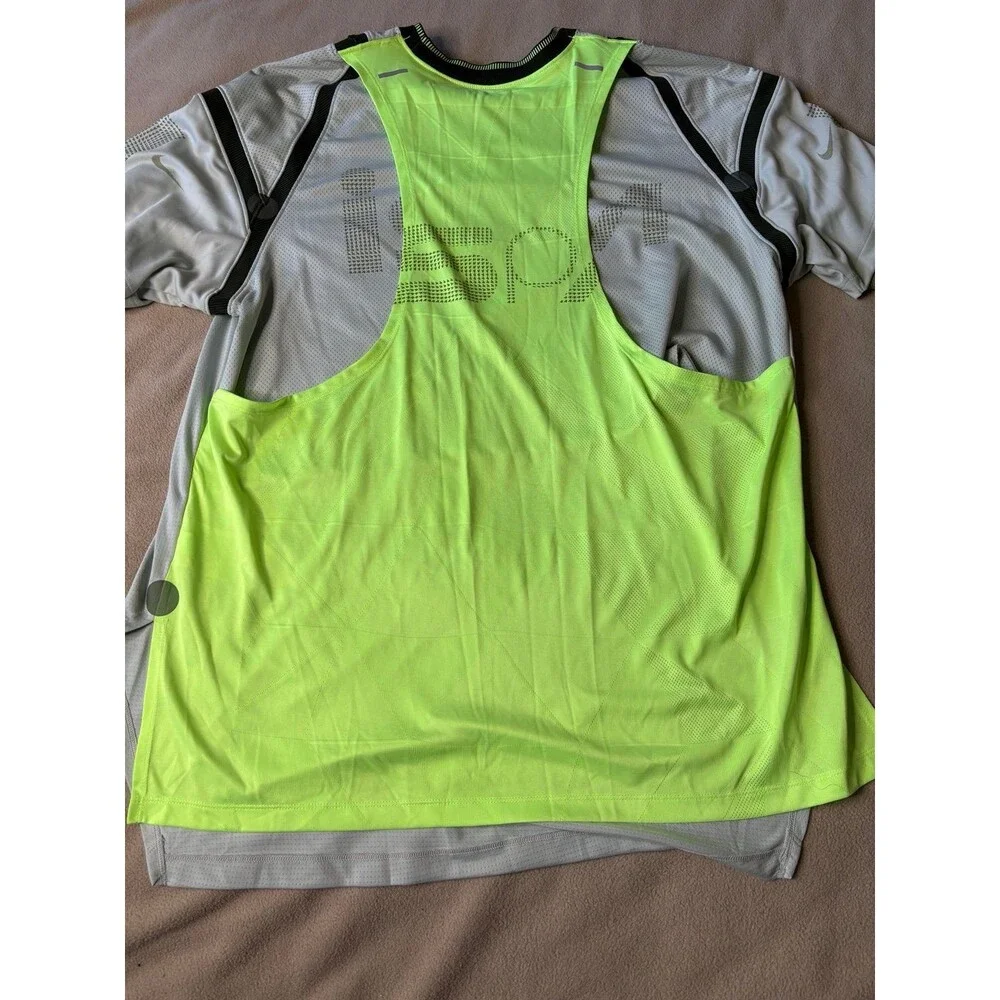 Nike ISPA Long-Sleeve Top Mens Activewear Sweat-Wicking FB2705-034 Size M
