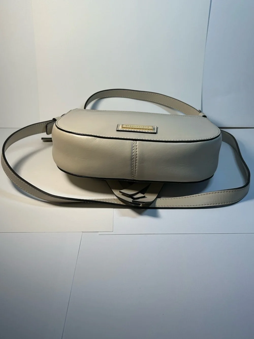 BCBG Maxazaria Vera Pelle Cream Crossbody Saddlebag Made in Italy