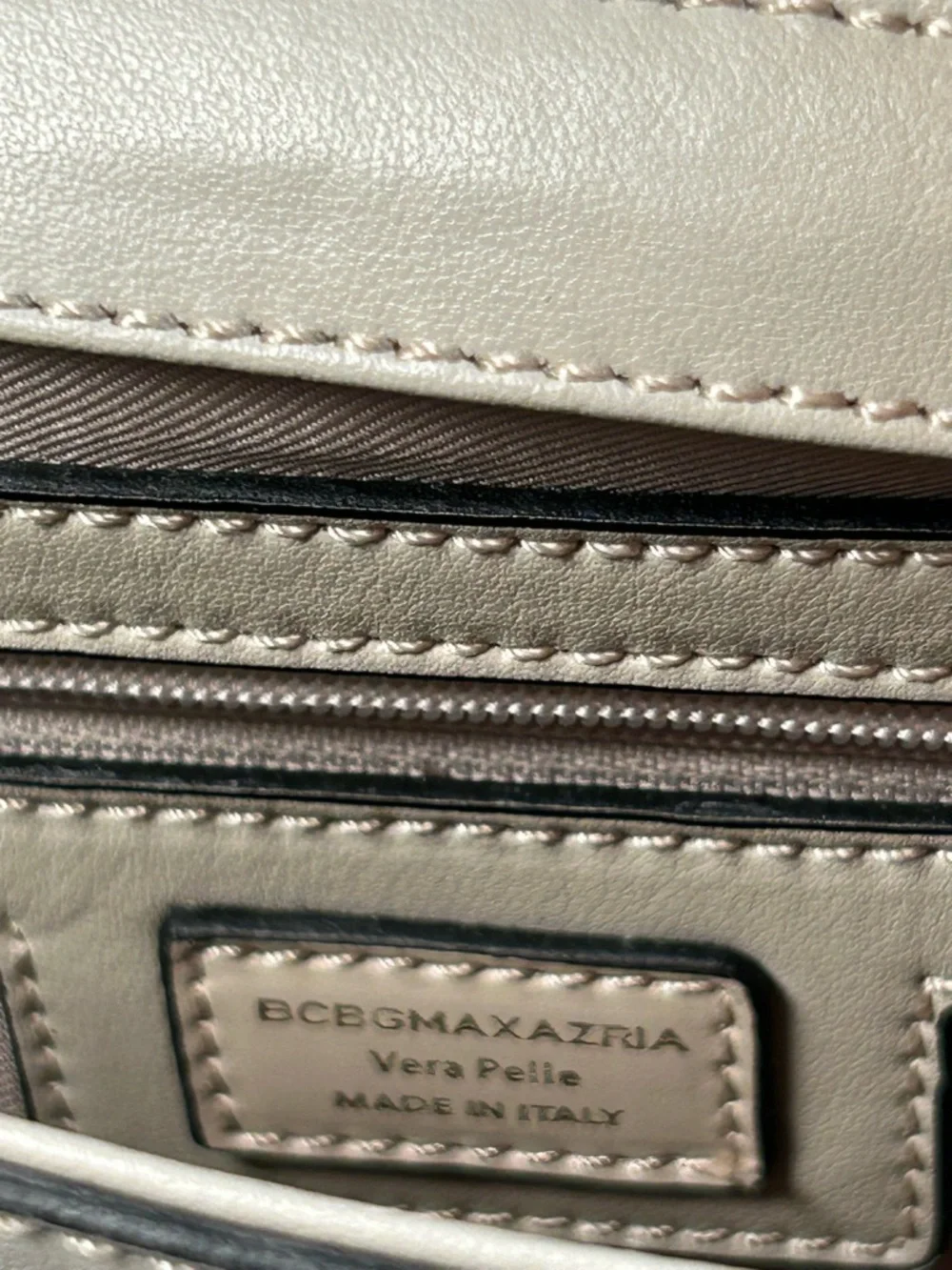 BCBG Maxazaria Vera Pelle Cream Crossbody Saddlebag Made in Italy