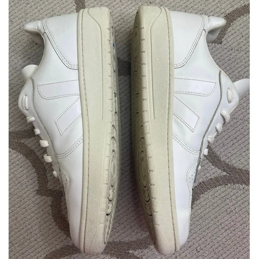 Veja up toes leather