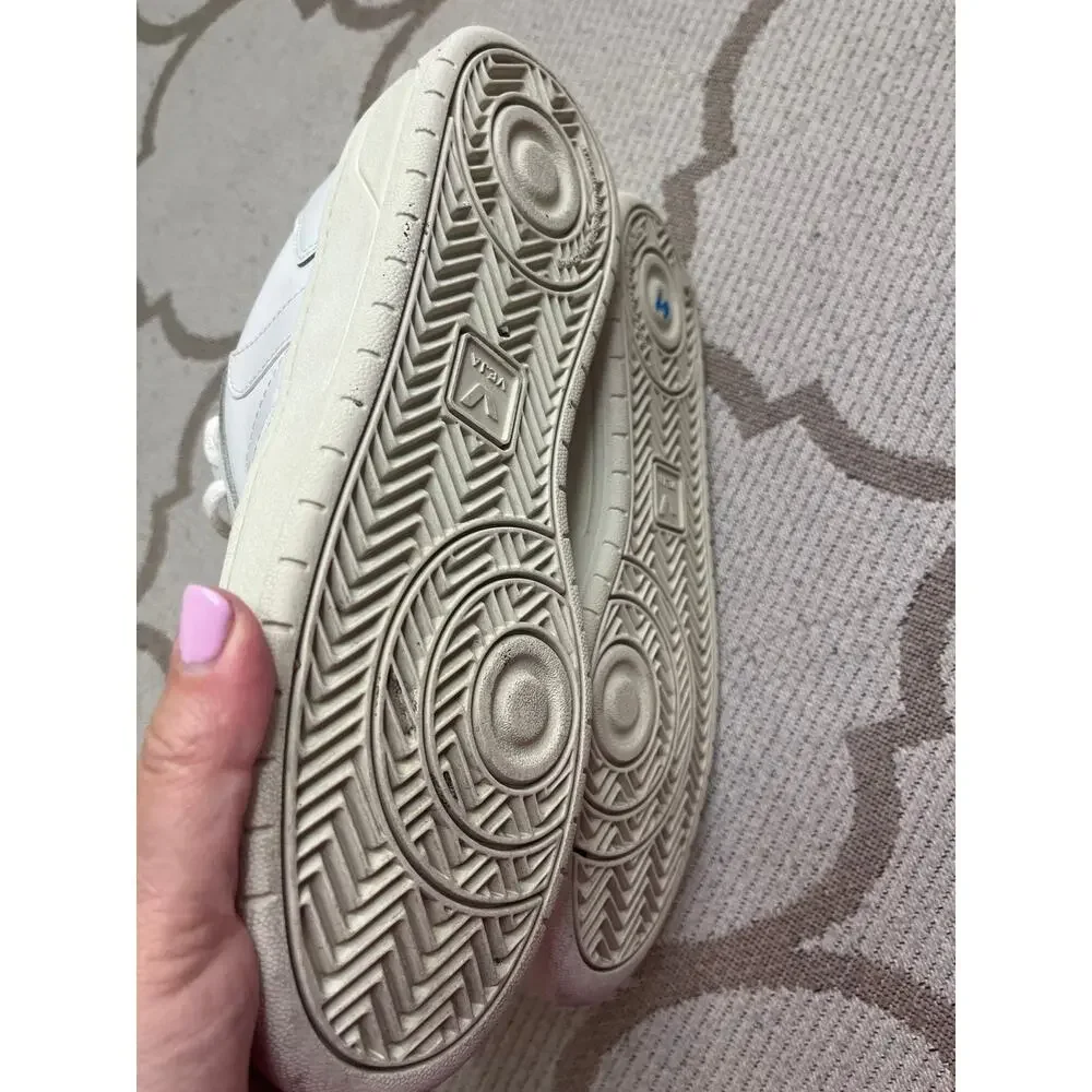 Veja lace all