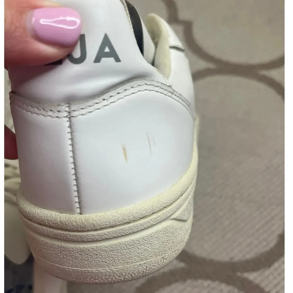 Veja all leather