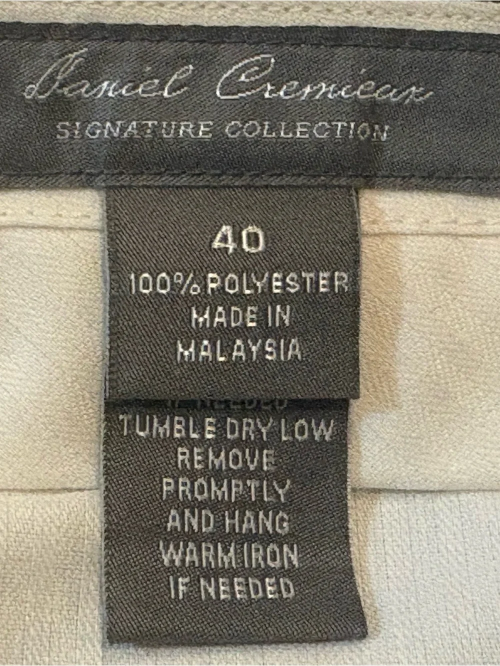 Daniel Cremieux tailored flat