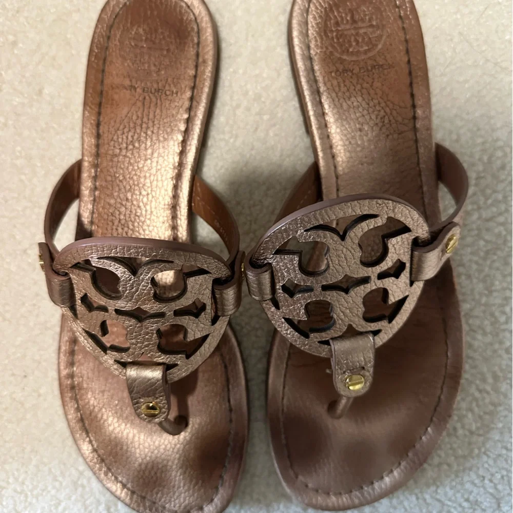 Tory Burch iconic tory