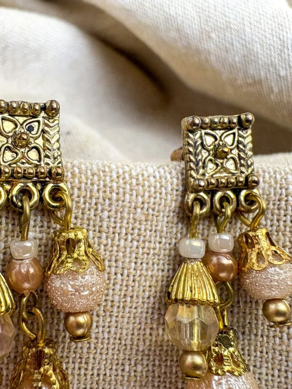 N/A ornate goldtone