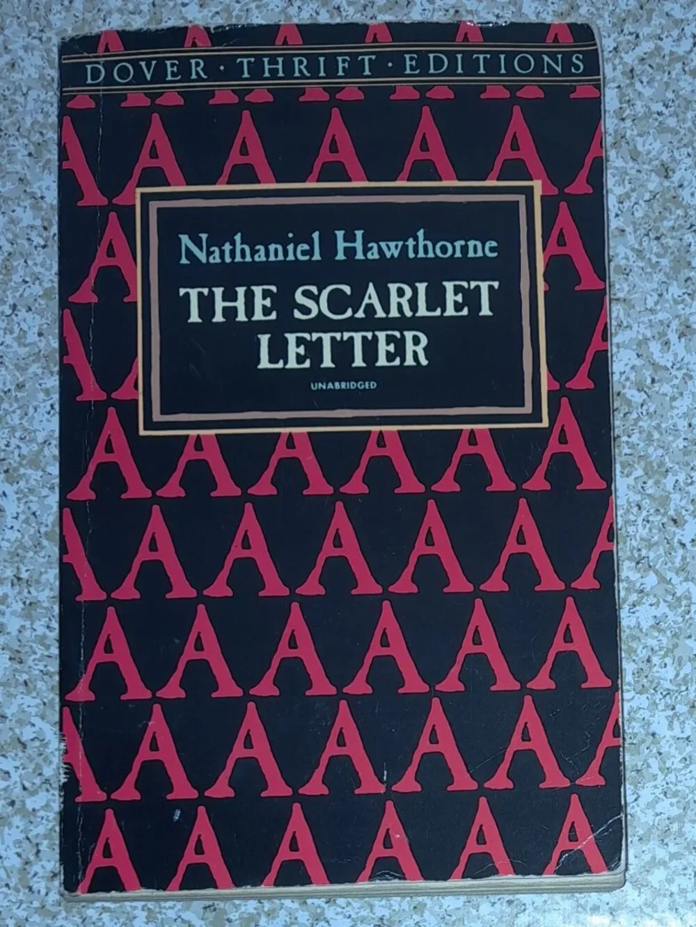 Historical Novel Book: The Scarlet Letter by Nathaniel Hawthorne Unabridged