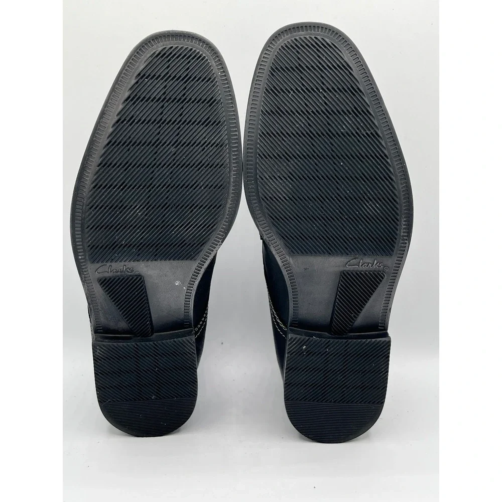 Clarks leather chukka